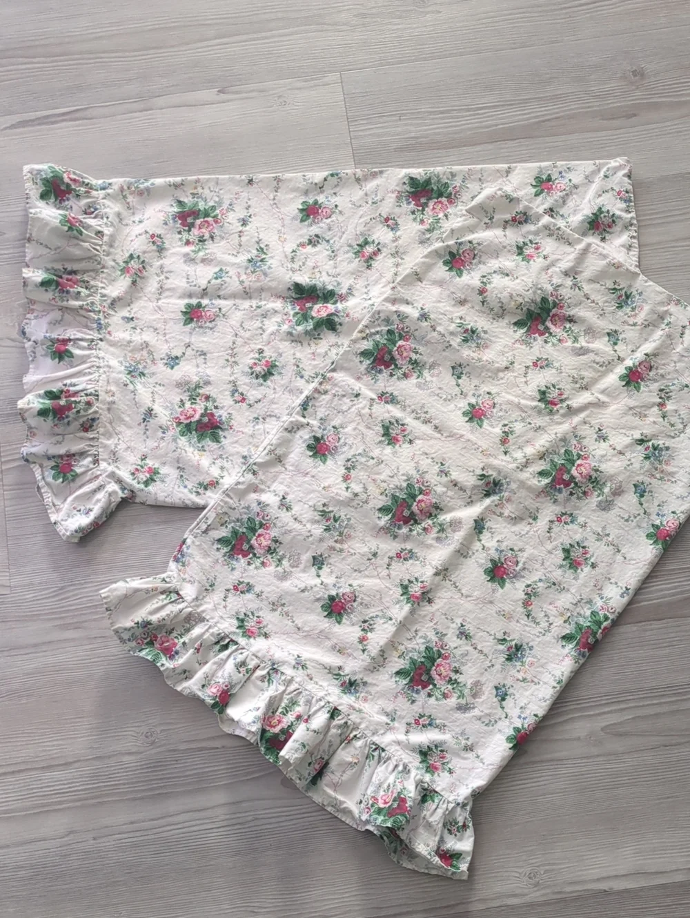Ralph Lauren Standard Pillowcases Set of 2 Floral Ruffled Cottagecore 100% Cotto
